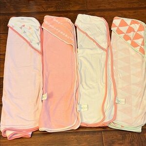 ⭐️⭐️PICK 5 / $20 Cloud Island Set of Four Pink and White Baby Hooded Towels